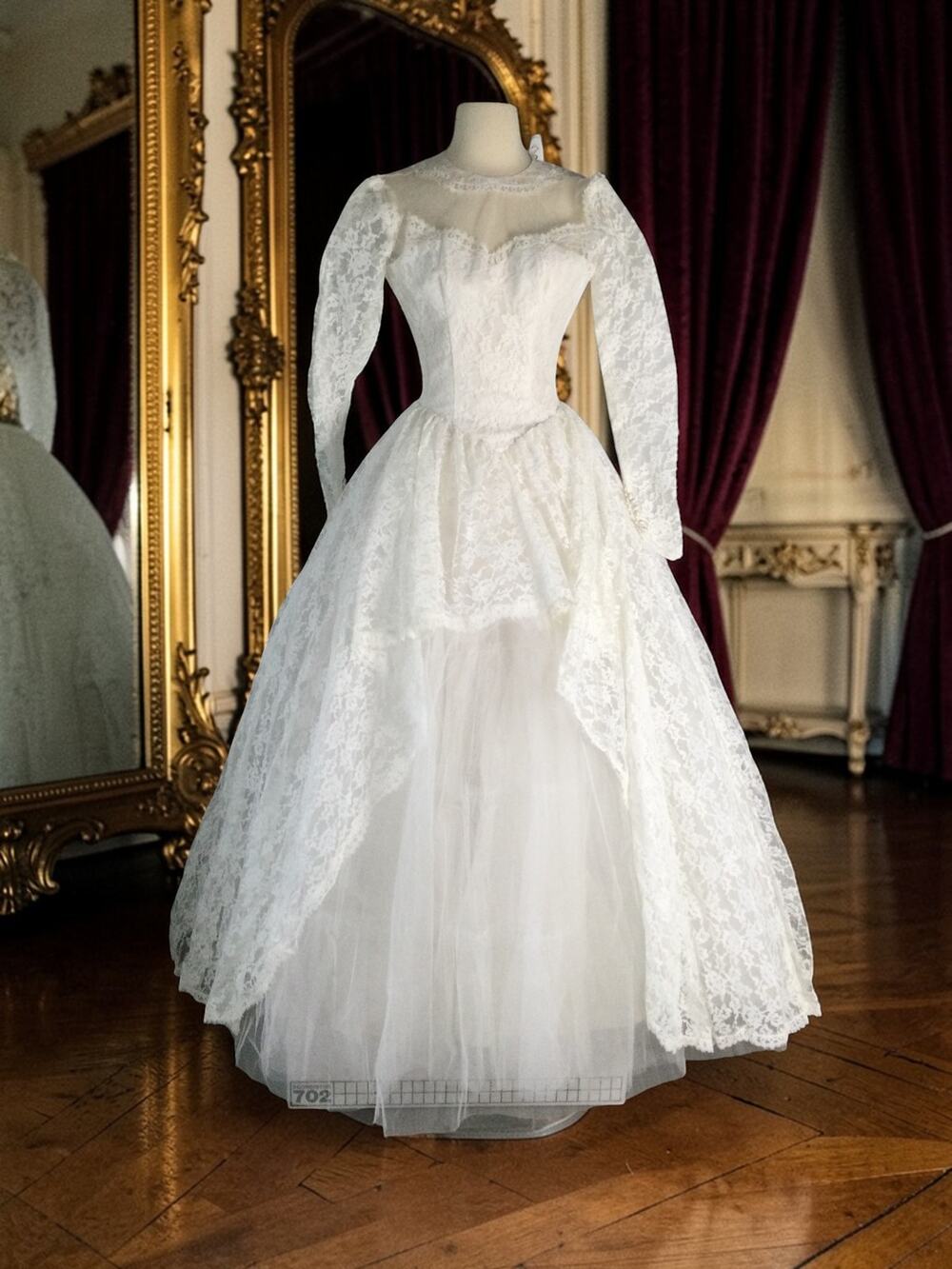 Vintage 1950s Lace Wedding Gown Classic Full Skirt Retro Romantic